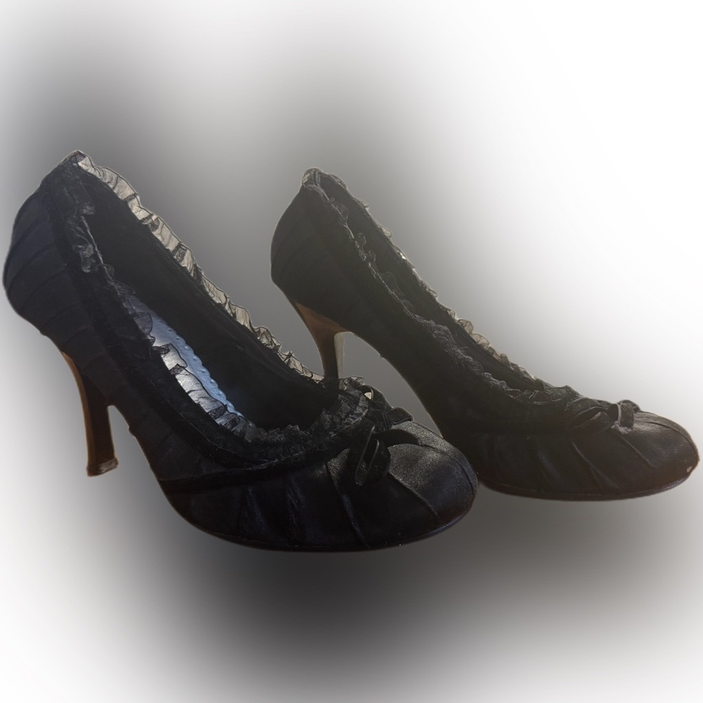 Rue21 Black Ruffled Flats - Picture 3 of 6